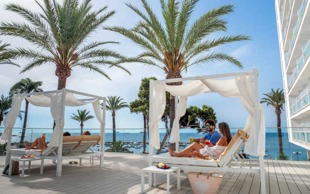 Sirenis Hotel Tres Carabelas & SPA