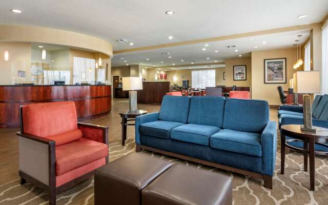 Comfort Suites Orlando Airport