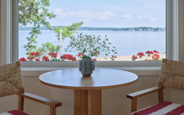 Silver Sands Motel & Beach Bungalows