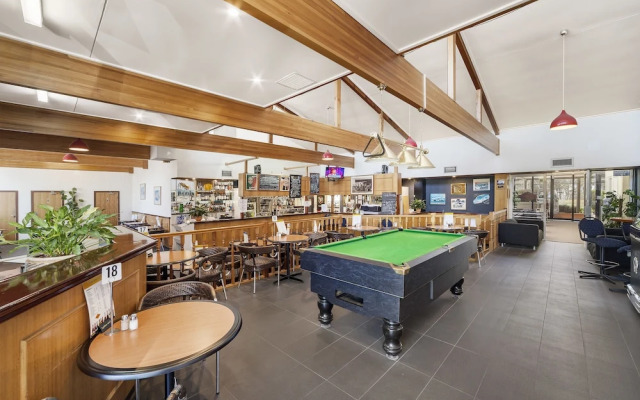 Ciloms Airport Lodge