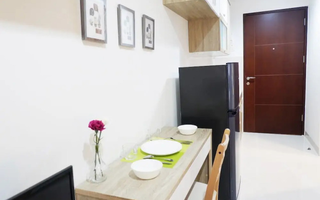 Studio Budget Apartment Springwood Residence