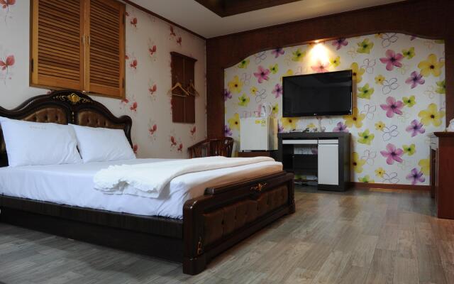 Goodstay Galleria Motel