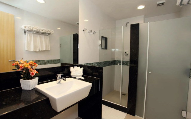 Elegance Praia Hotel