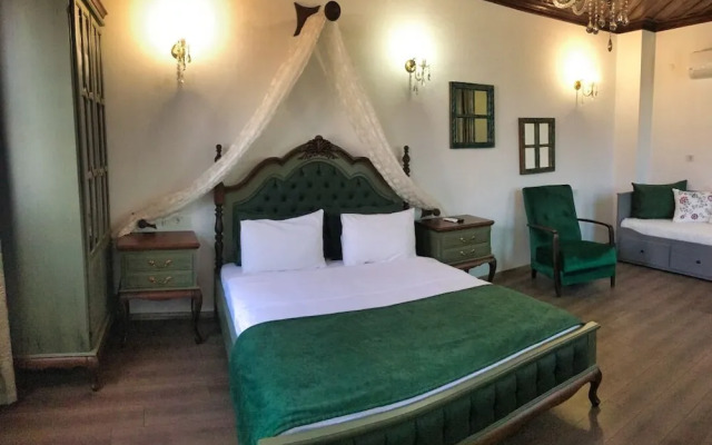 White Garden Hotel