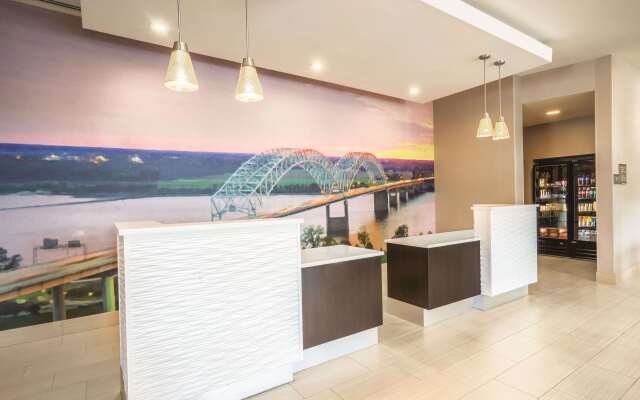 La Quinta Inn & Suites by Wyndham Memphis Downtown