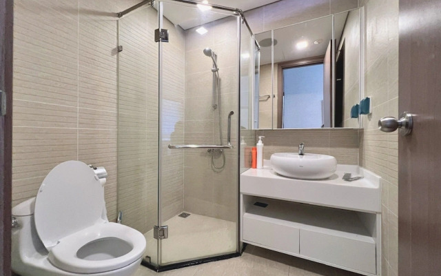 Luxury Landmark - Linh's Apartment