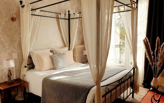 Hotel Saint Cyr