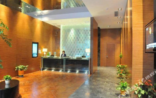 Bolaihua Hotel Wuhan Guanggu