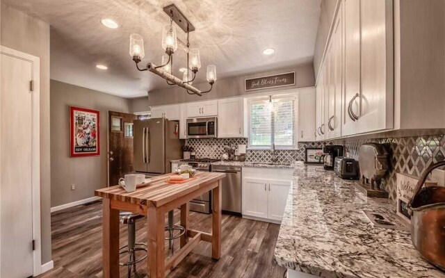 Texas Trio Cabin, 3 Bedrooms, Hot Tub, Fireplace, Sleeps 6