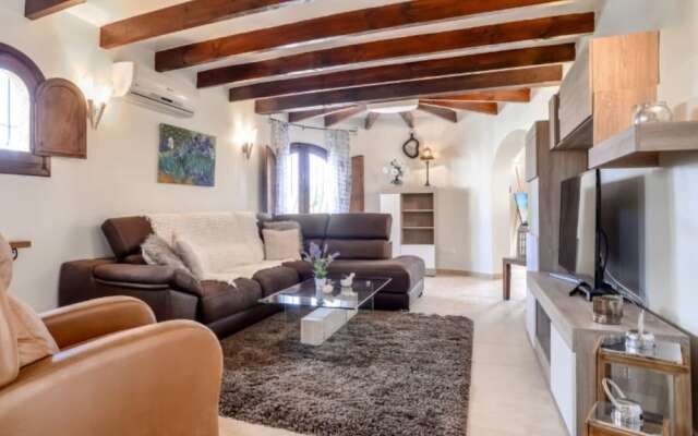 Villa - 3 Bedrooms with Pool and WiFi - 106411