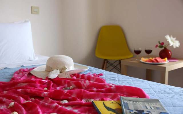 Triton Garden Hotel