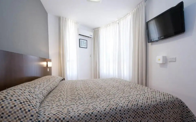 Urquiza Apart Hotel & Suites
