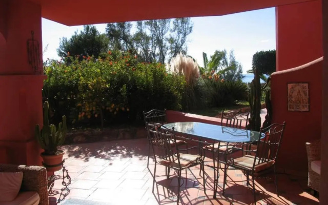 Marbella beachside apartment in 5 star gated
