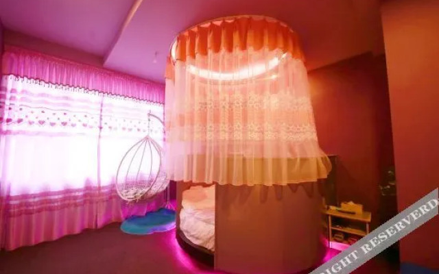 Wanyuan Youth Memory Theme Hotel