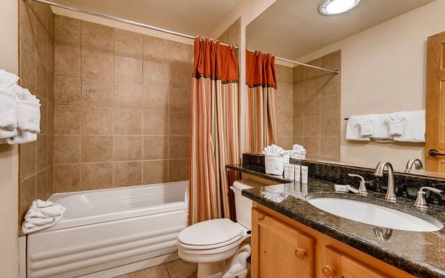 Trapper's Crossing #8780