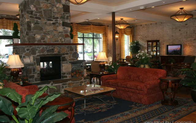 Staybridge Suites Savannah Historic District by IHG