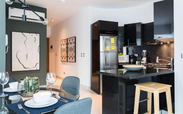 UPSCALE 1BR near BLUE MALL Rooftop YellowKey