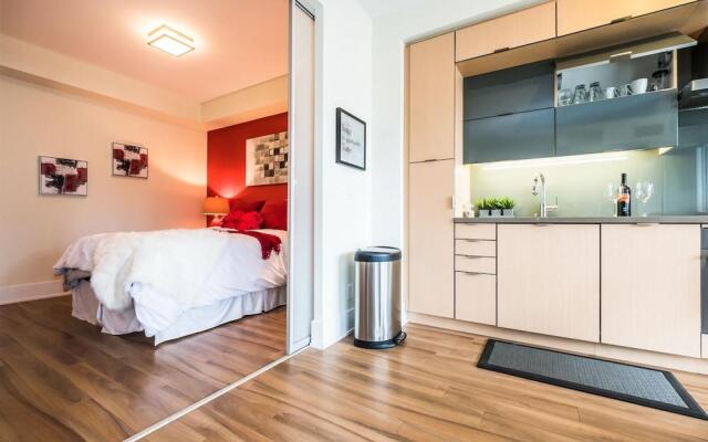 QuickStay - Ultra Luxury on Front St. (Union Station)
