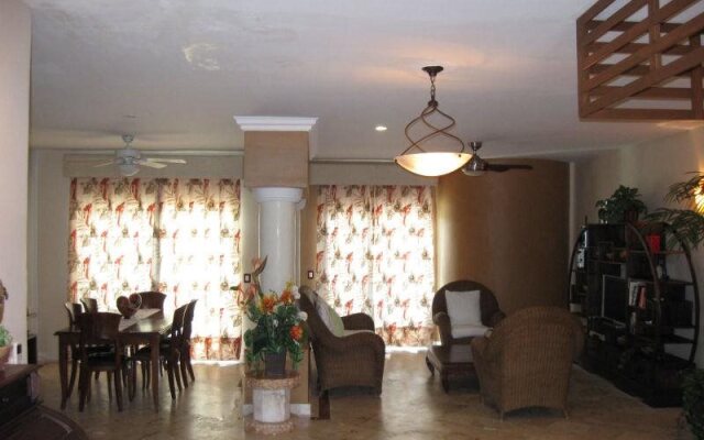 Tropical Casablanca Party Zone