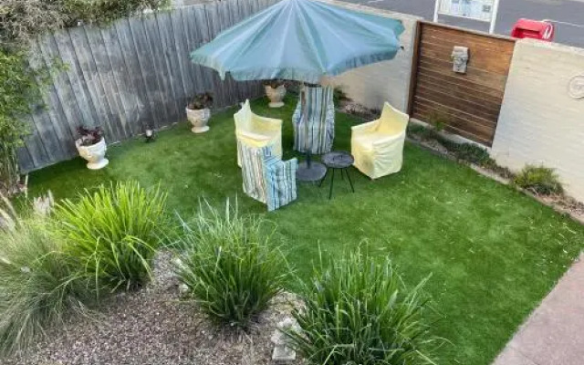 The Esplanade Holiday Home