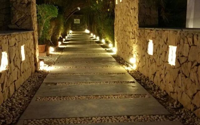 Whistling Meadows Lawns & Resort