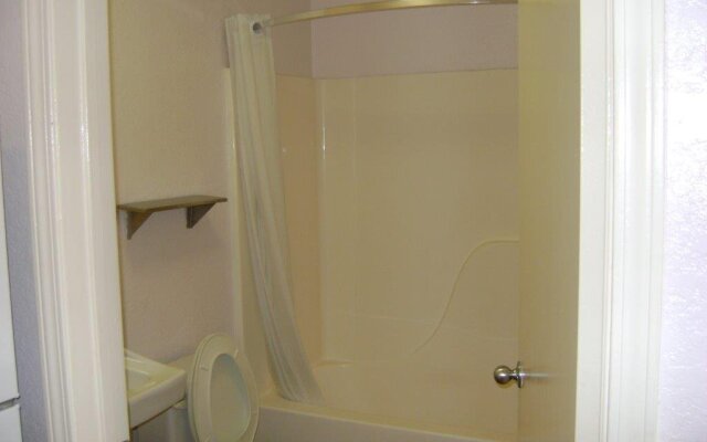 InTown Suites Extended Stay Houston TX - West Oaks