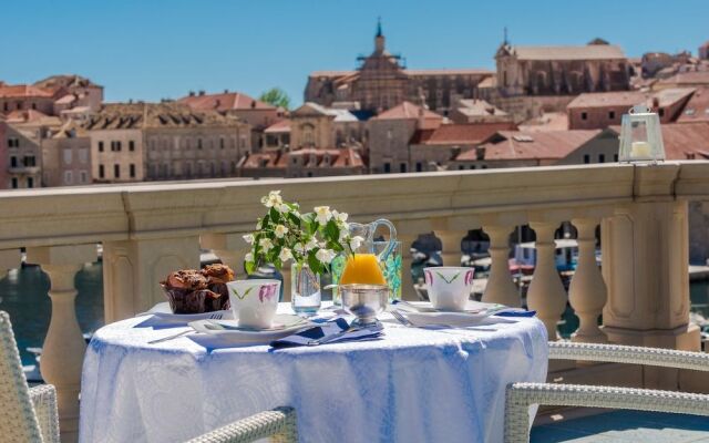 Villa Adriatica - 4 bedroom vacation house