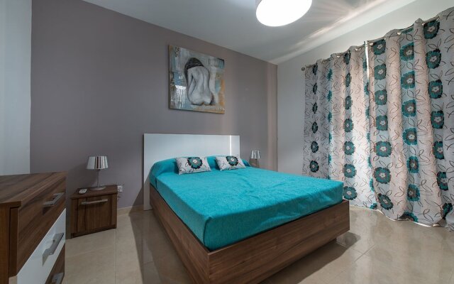 Luxury Apartment near Sea in Bugibba, Malta from 157$, photos, reviews - zenhotels.com guestroom