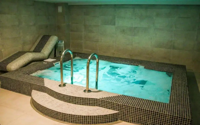 Cherie Hotel Boutique & Restaurant