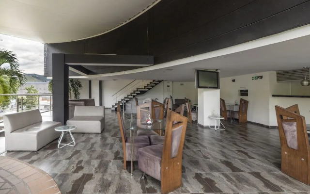 Ayenda 1236 Platinum Plaza