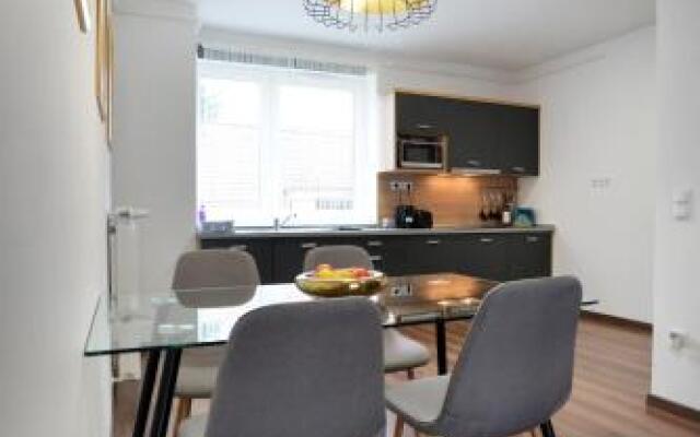 One Luxury Suites Eger