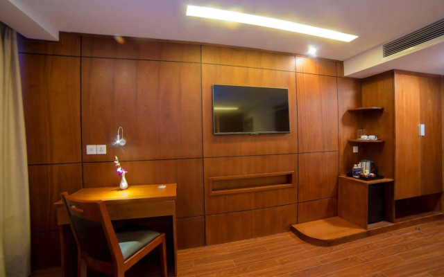 Truong Hotel