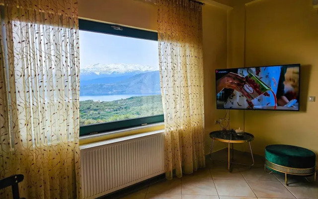 Villa Aitheras With sea Views and Garden