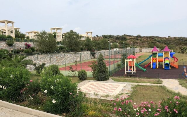 3 Bedrooms Apartment Lake View 5 by Likya Global