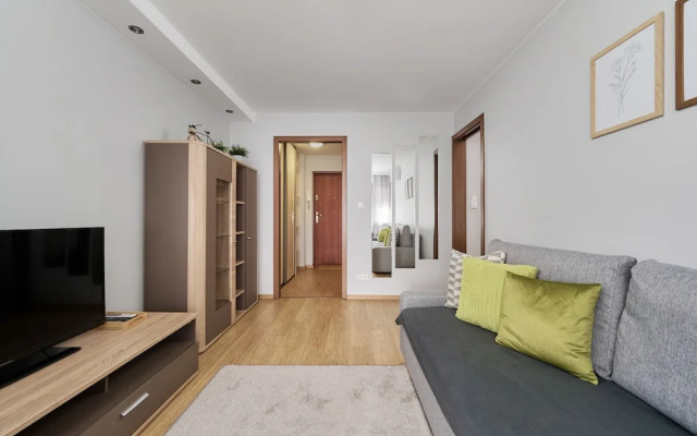Wyszyńskiego With AC by Renters