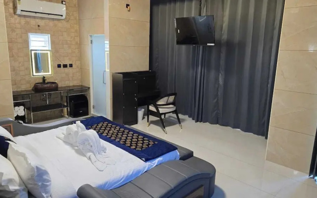 W & H View Residency