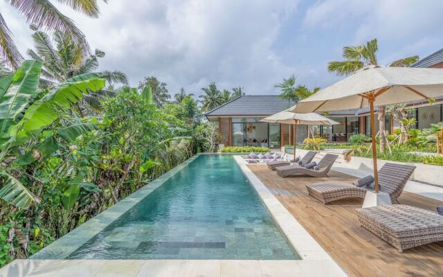 Villa The Kayu by GORO