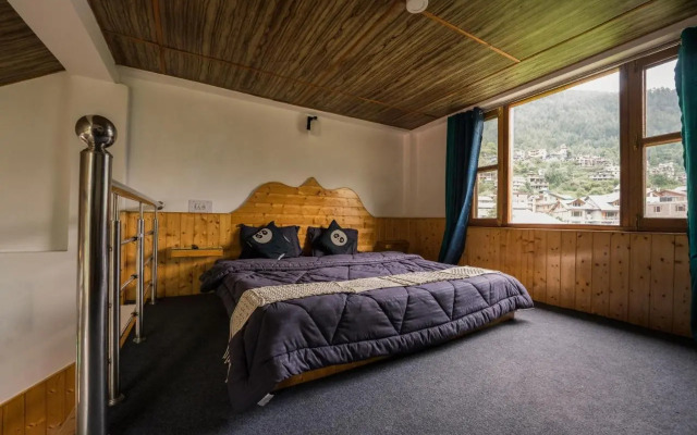One Light Hostel