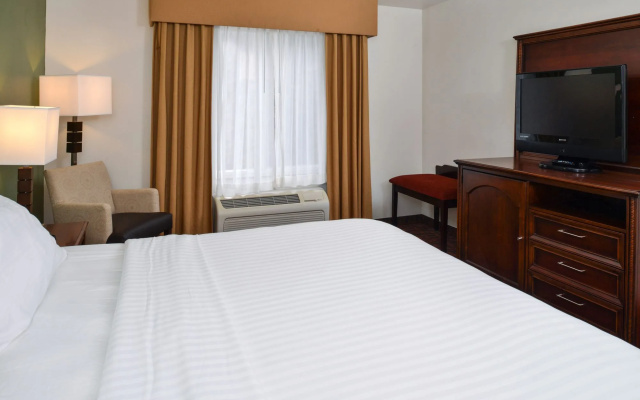 Holiday Inn Express & Suites Cherry by IHG