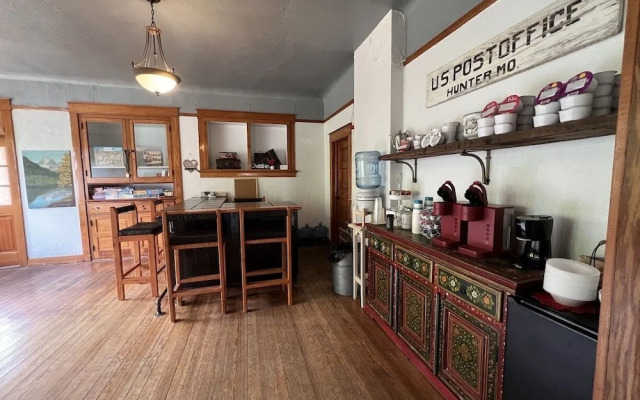 The Oliver House - Adults Only
