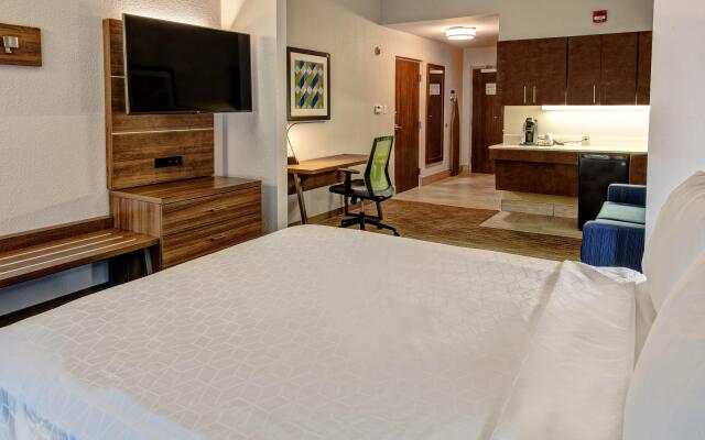 Holiday Inn Express Hotel & Suites Memphis Southwind by IHG