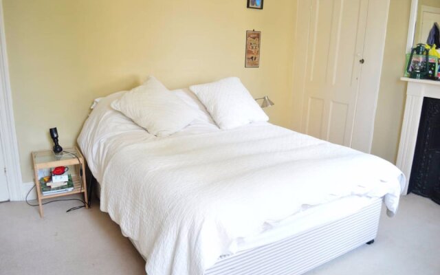 2 Bedroom Home in Stoke Newington