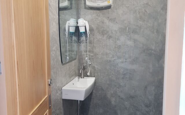 Sleep To Fly Hotel & Hostel