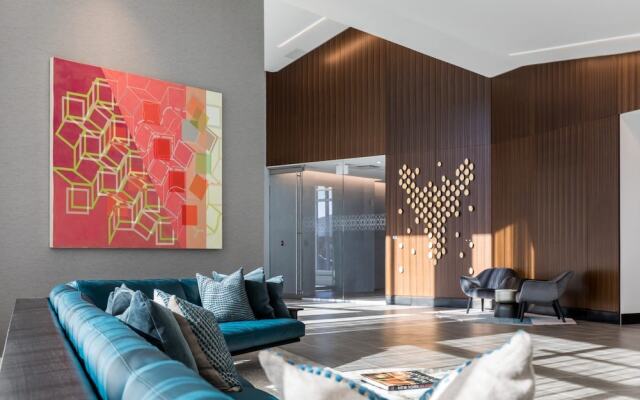 Deedee's Sky Rise Apartments - Newport 2