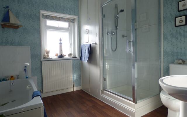 Kelston Guest House