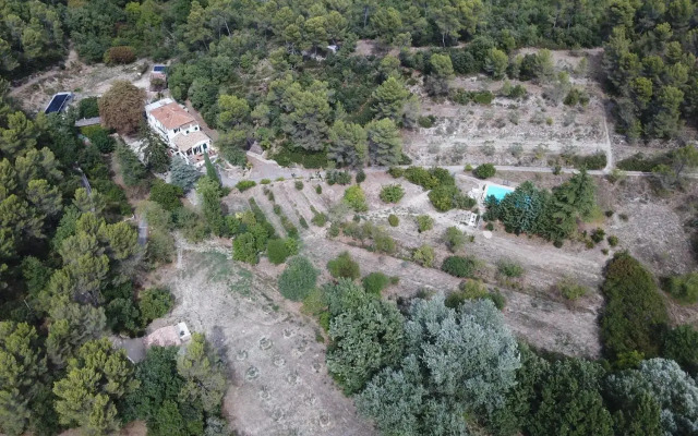 Studios indépendants dans grand Domaine en pleine nature