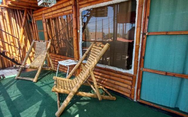 Wally's House Mancora