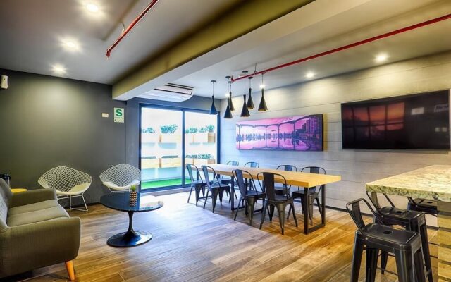 Modern 2BR LOFT in heart of Miraflores