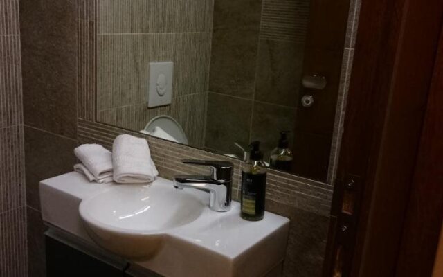 HOtello Guest Suites