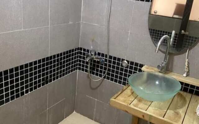 Yilian Fengqing Homestay